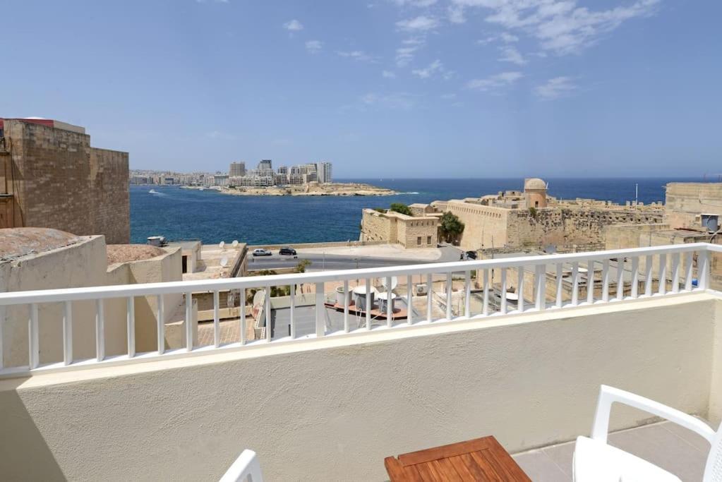 Vallettastay - Harbor View Gem- Sea View 1 Bed Apt Ngoại thất bức ảnh